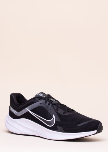 Nike apavi skriešanai Kvests 5